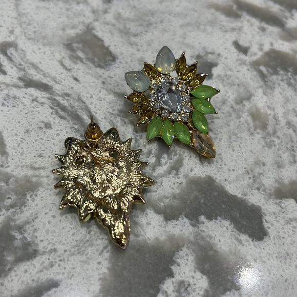 Statement earrings - Picture 3 of 3